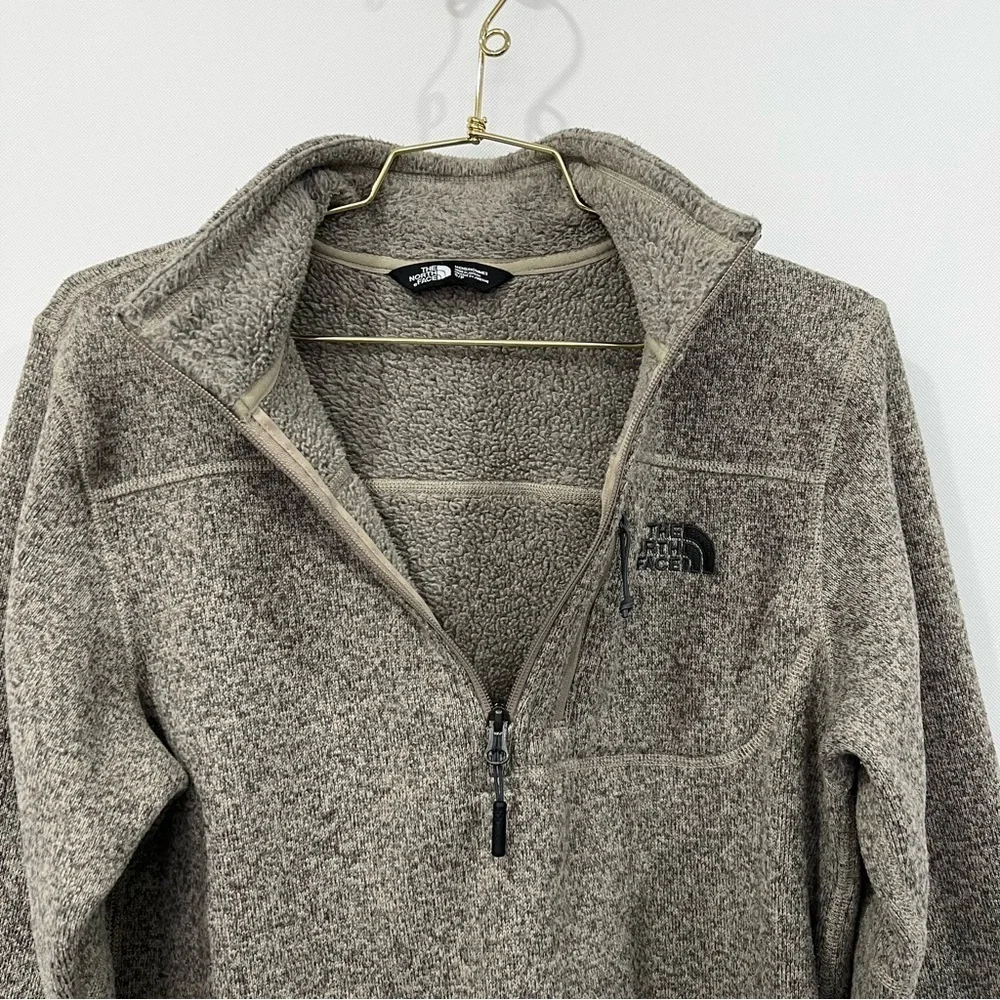 The North Face Men’s 1/4 Zip Pullover Fleece in Gray/Oatmeal Size Small